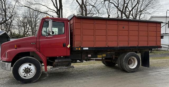 Image of Freightliner FL60 equipment image 2