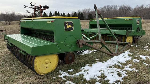 Image of John Deere 9300 equipment image 2