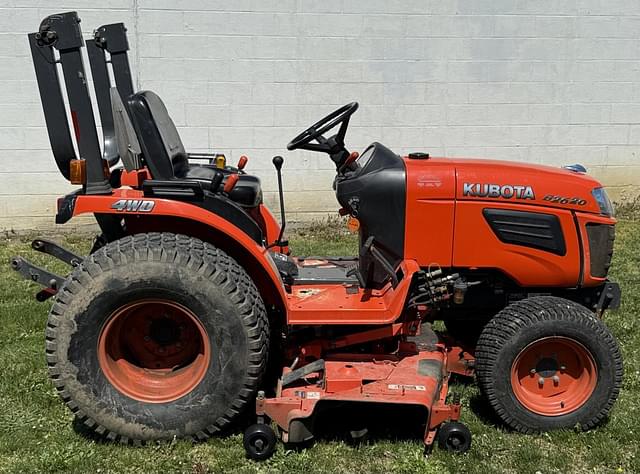 Image of Kubota B2620 equipment image 3