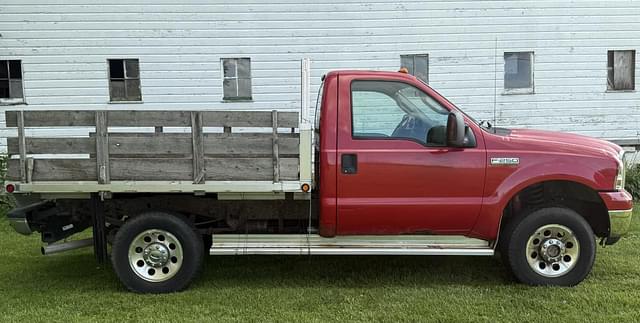 Image of Ford F-250 equipment image 3