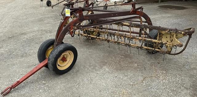 Image of New Holland 256 equipment image 1