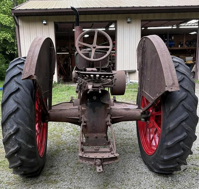 Image of Hart-Parr Row Crop 18-27 equipment image 4