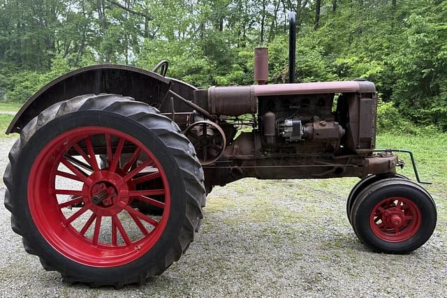 Image of Hart-Parr Row Crop 18-27 equipment image 2