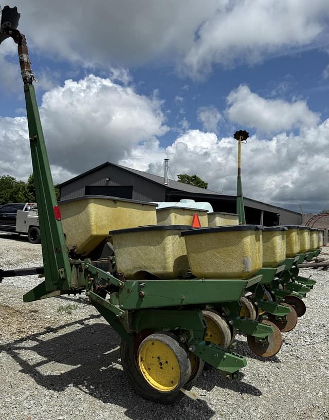 Image of John Deere 7000 equipment image 4