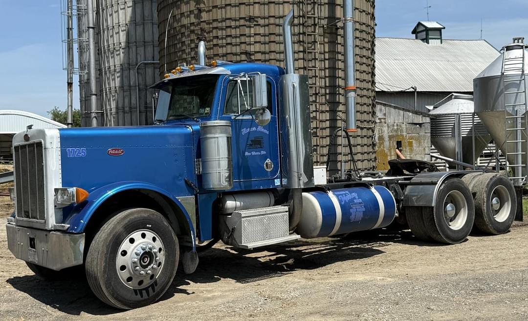 Image of Peterbilt 379 Primary image