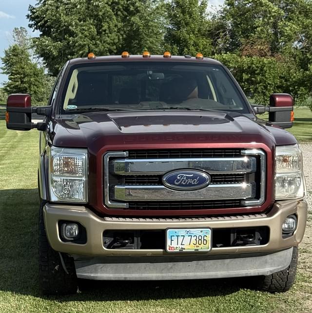 Image of Ford F-350 equipment image 3