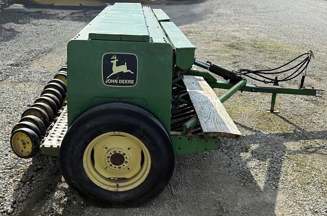 Image of John Deere 450 equipment image 3