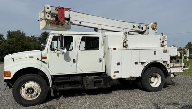 Image of International 4700 equipment image 1