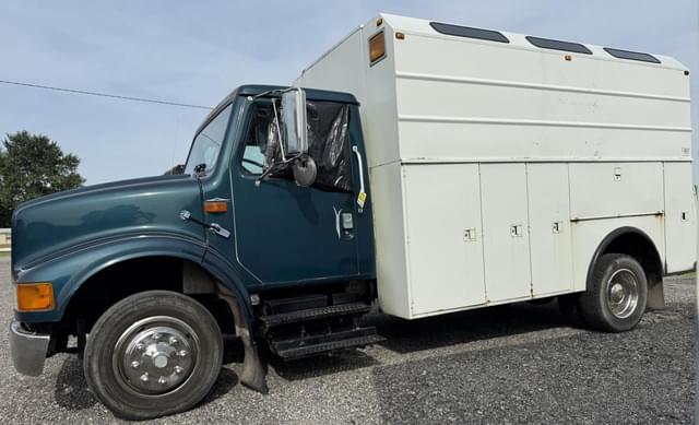 Image of International 4700 equipment image 1