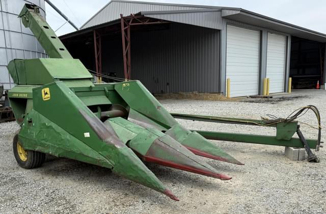 Image of John Deere 300 equipment image 1