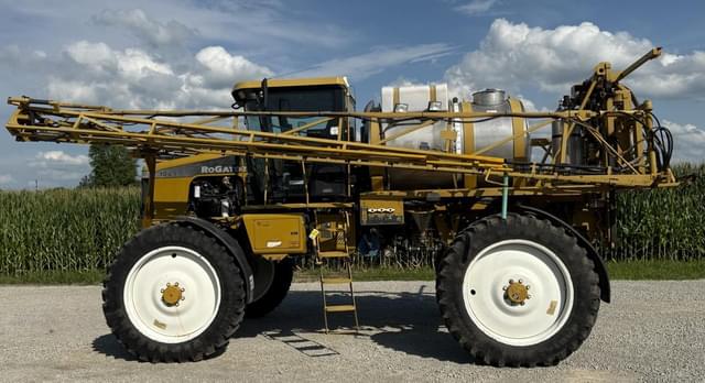 Image of Ag-Chem RoGator 1064 equipment image 1
