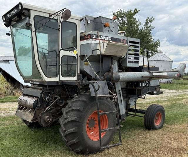 Image of Gleaner F3 equipment image 3