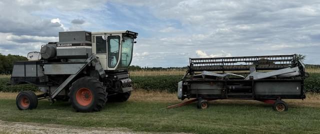 Image of Gleaner F3 equipment image 2