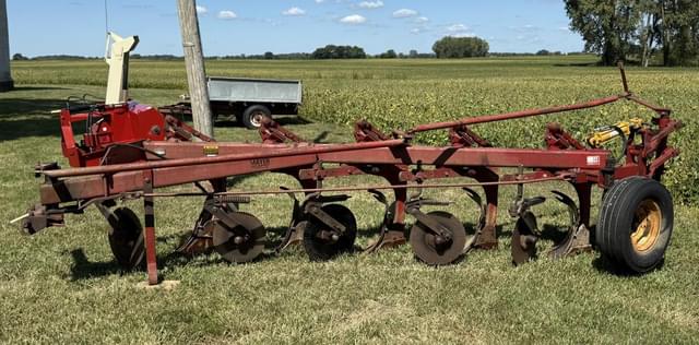 Image of International Harvester 720 equipment image 3