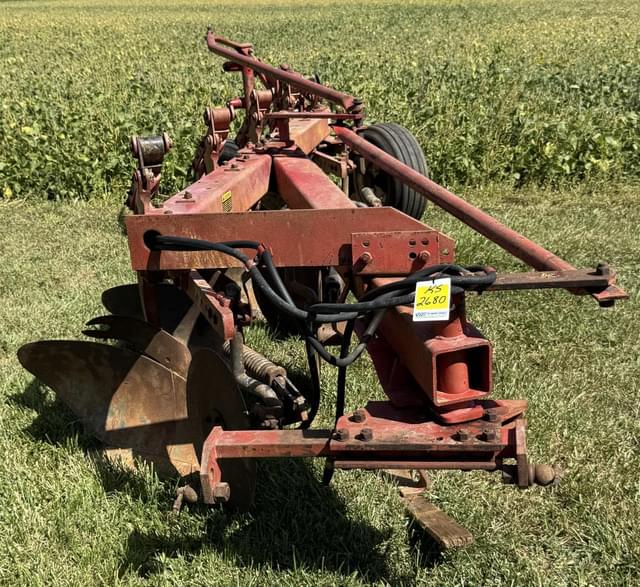 Image of International Harvester 720 equipment image 3