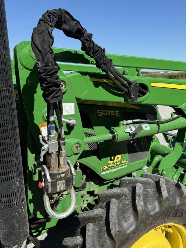 Image of John Deere 540M equipment image 4