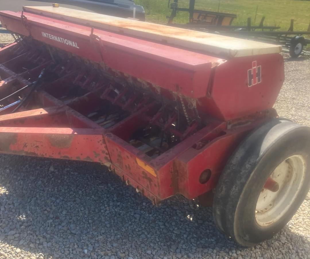Image of International Harvester 510 Image 0