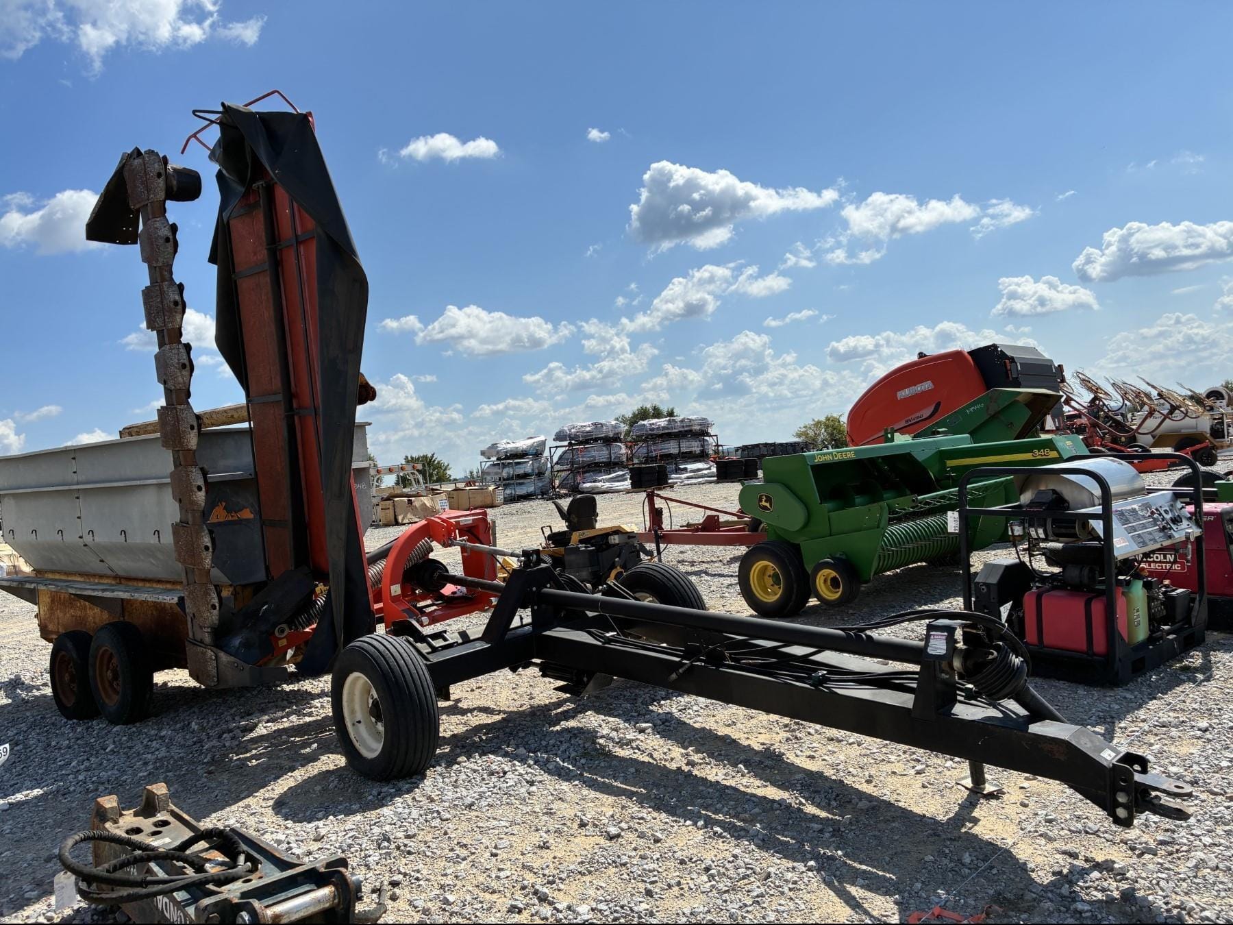 Kubota DM2028 Equipment Image0