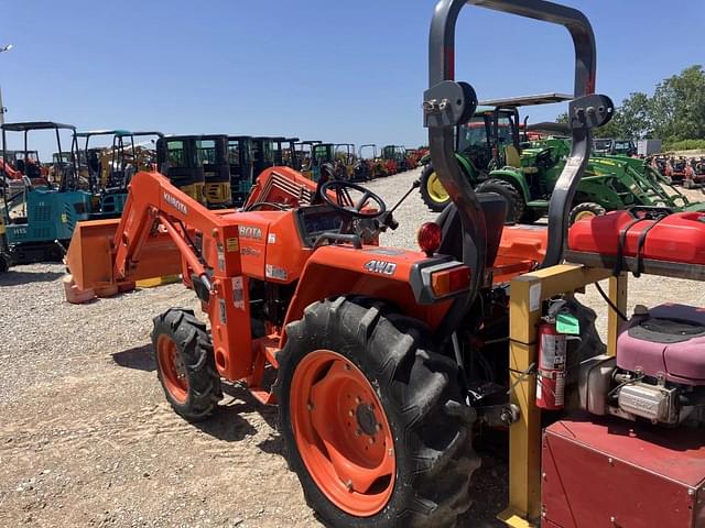 Image of Kubota L2800 equipment image 3