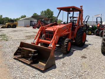 Main image Kubota L48