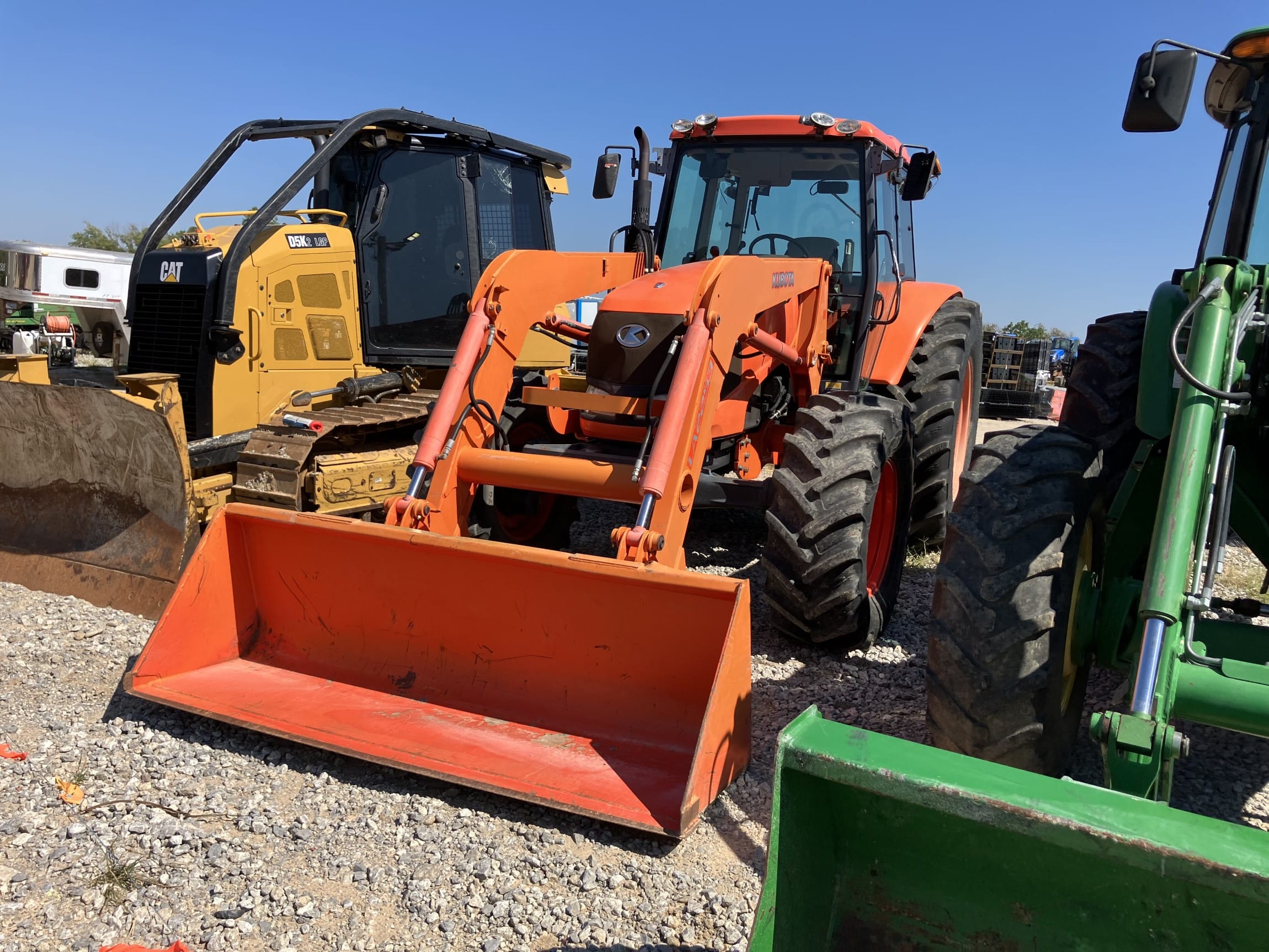 Main image Kubota M126X