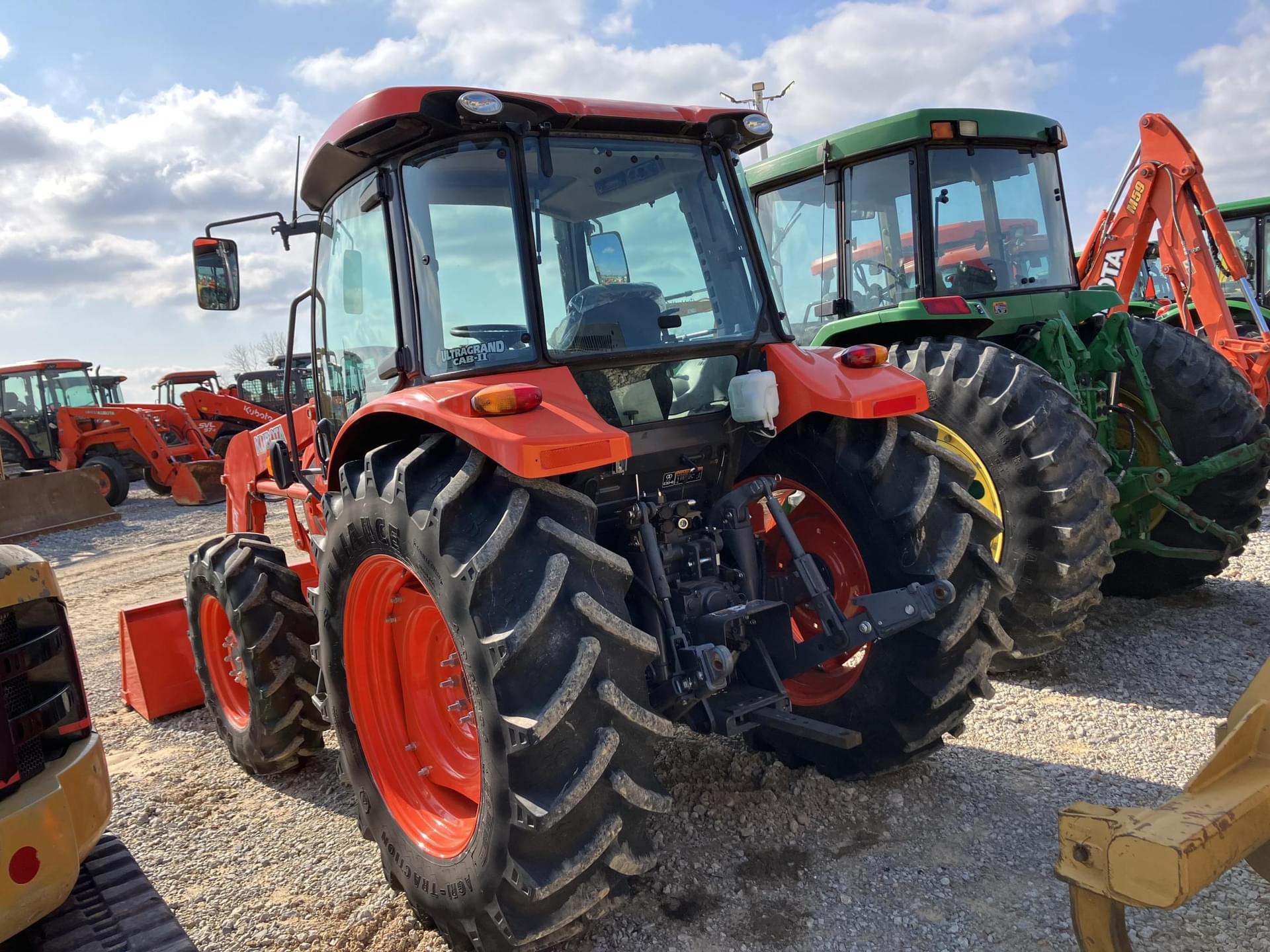 Kubota M5111 Tractors 100 to 174 HP for Sale Tractor Zoom
