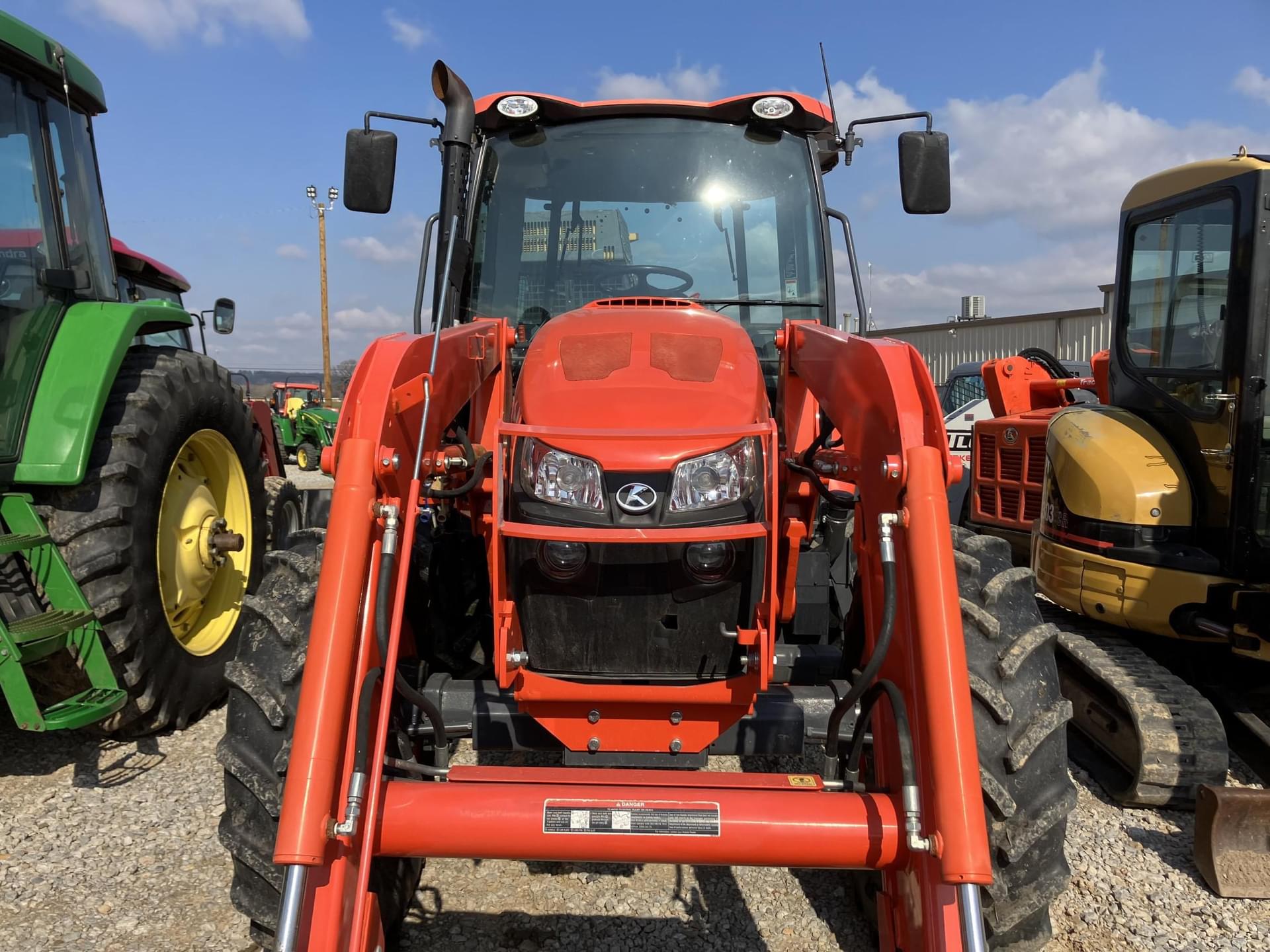 Kubota M5111 Tractors 100 to 174 HP for Sale Tractor Zoom