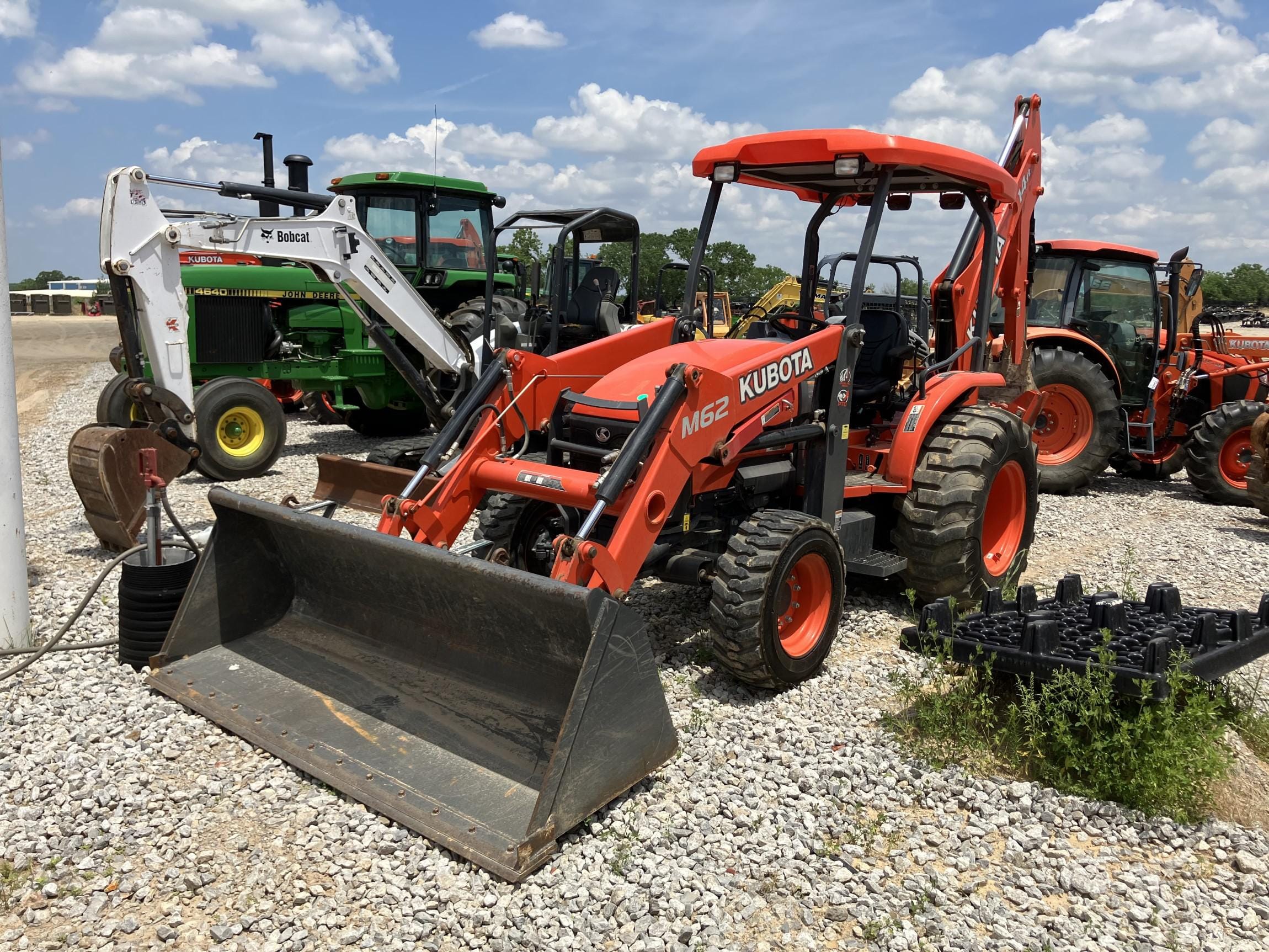 Main image Kubota M62