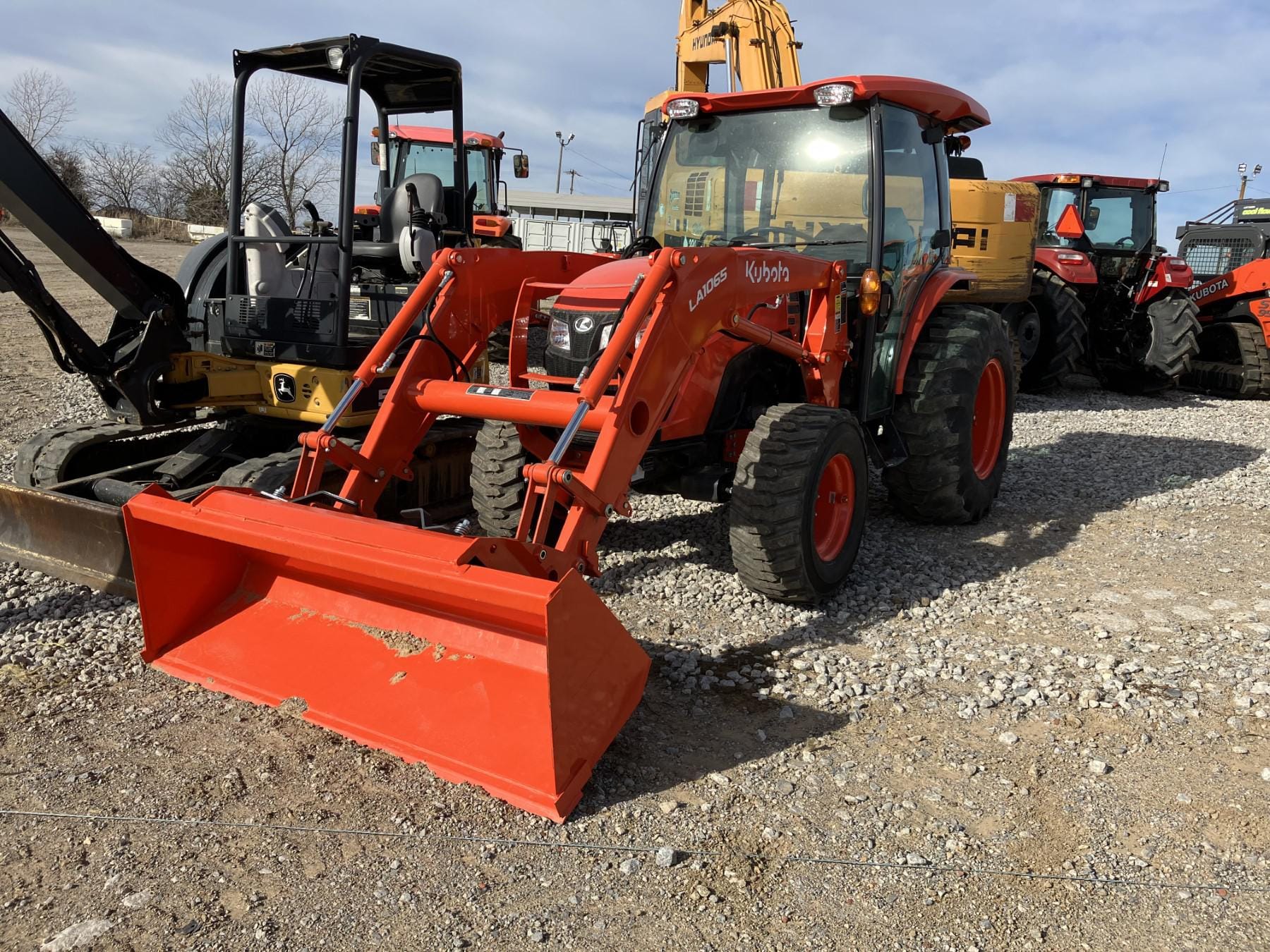 Main image Kubota MX5400