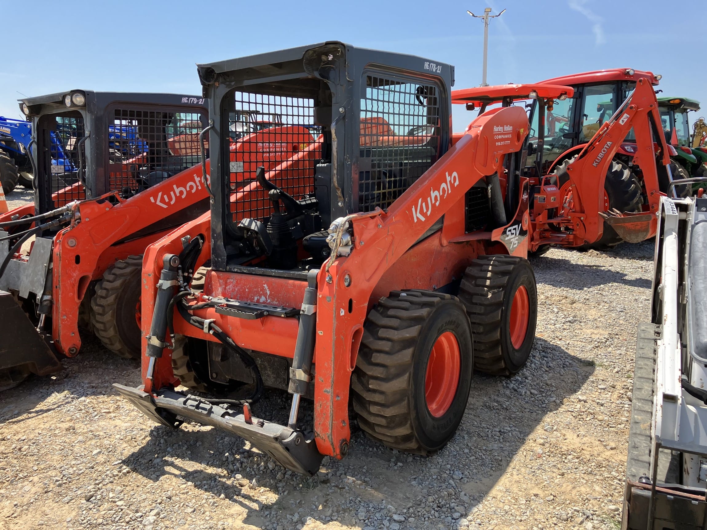 Main image Kubota SSV75