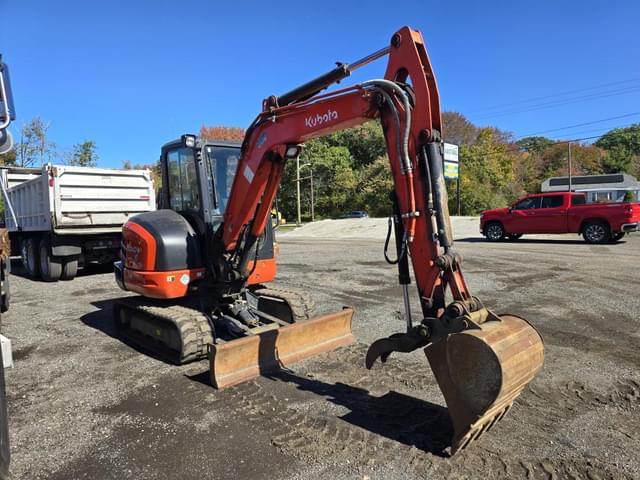 Image of Kubota KX040-4 equipment image 2