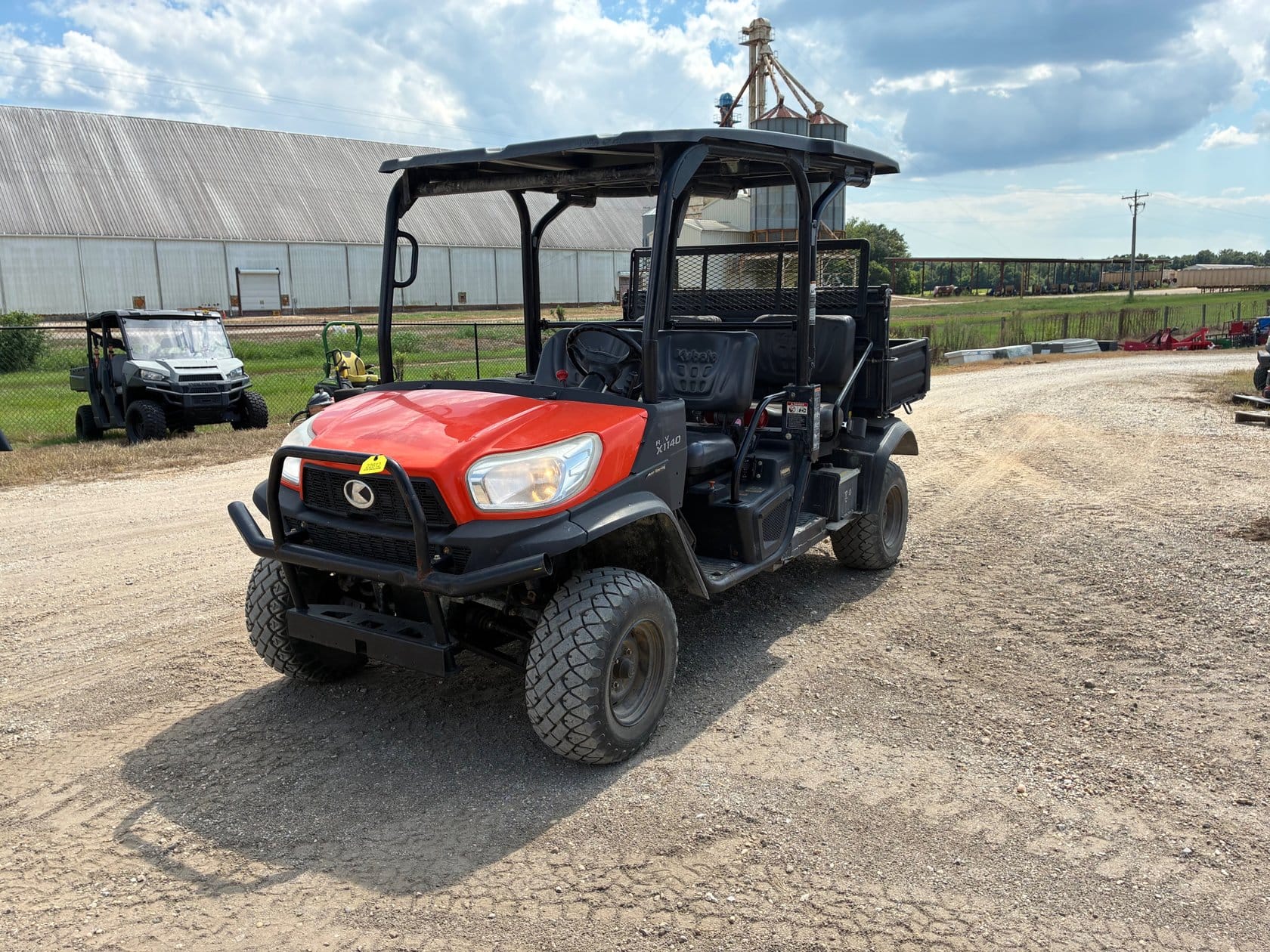 Kubota RTV-1100 Equipment Image0