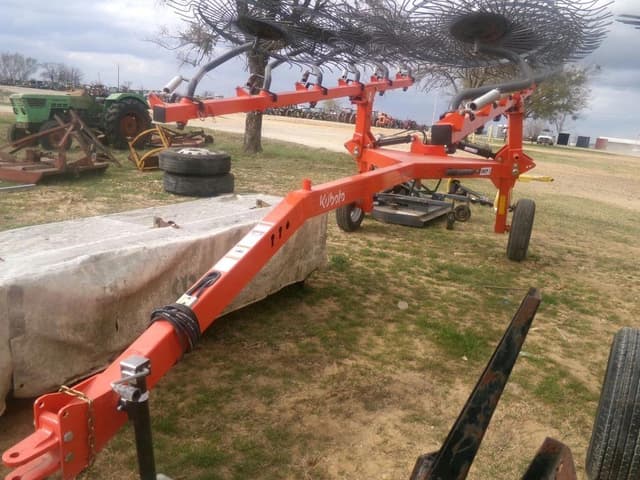 Image of Kubota RA212CR equipment image 1