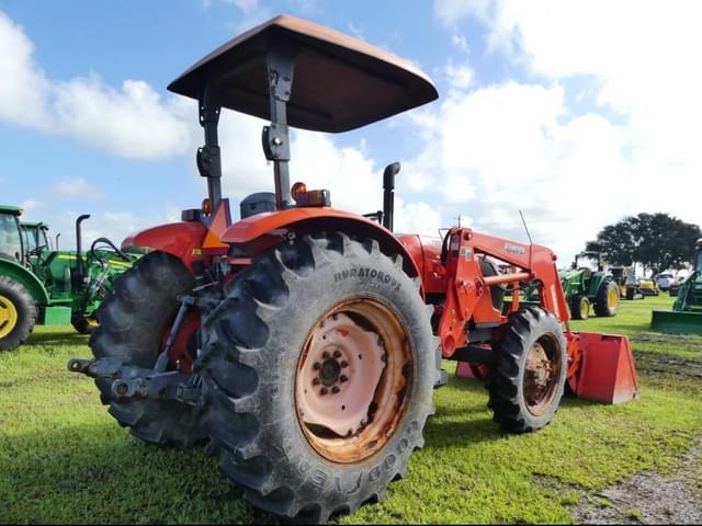 Image of Kubota M7060 equipment image 2