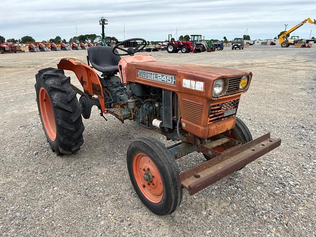 Image of Kubota L245 equipment image 2
