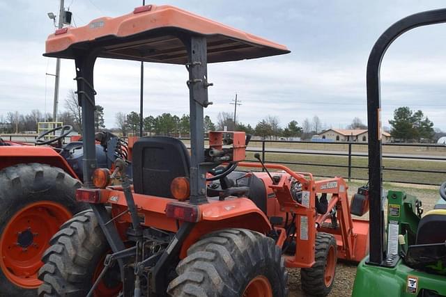 Image of Kubota B2710 equipment image 2