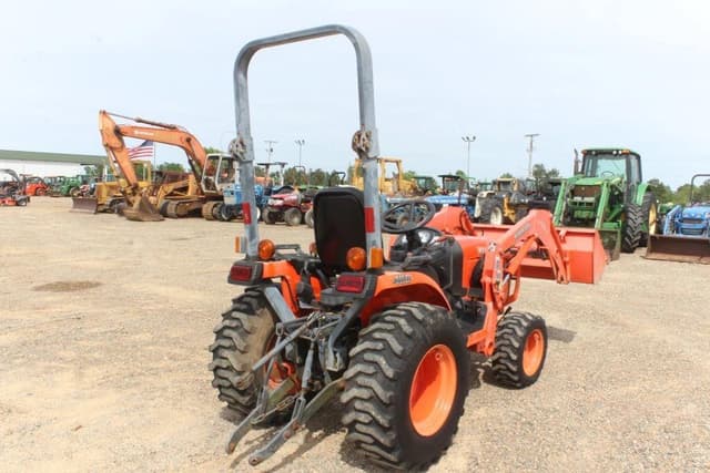 Image of Kubota B2920 equipment image 2