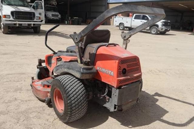 Image of Kubota ZD323 equipment image 2
