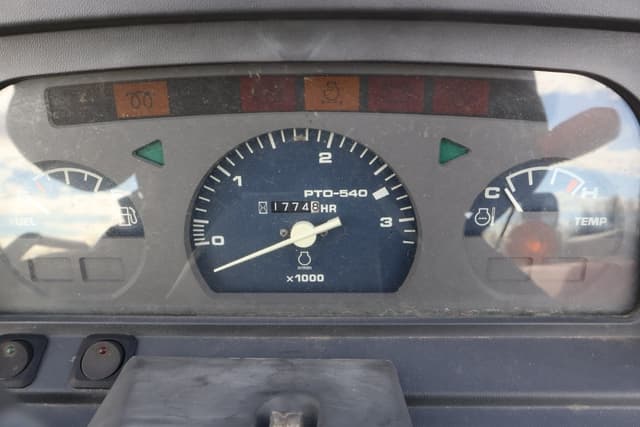 Image of Kubota L3010 equipment image 4