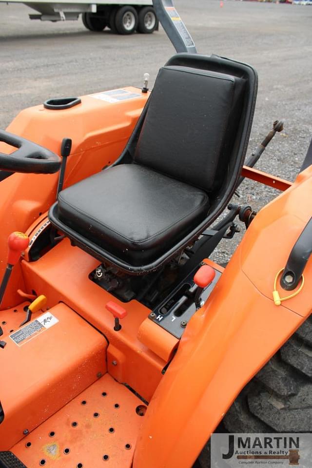 Image of Kubota L3400 equipment image 4