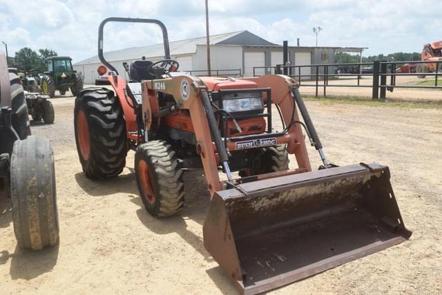 Image of Kubota L3710 equipment image 3