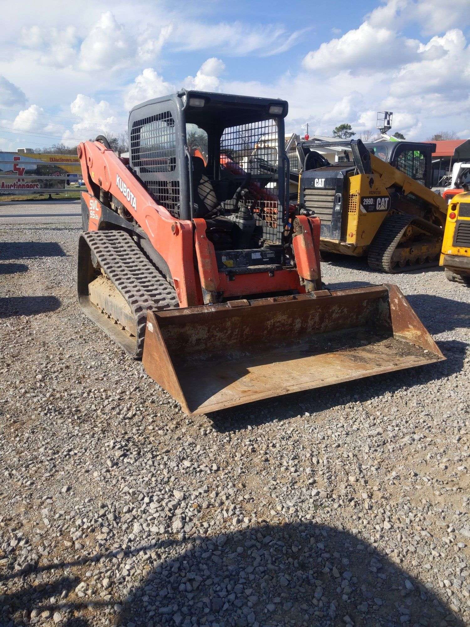 Kubota SVL95-2S Equipment Image0