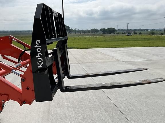 Image of Kubota Pallet Forks equipment image 1