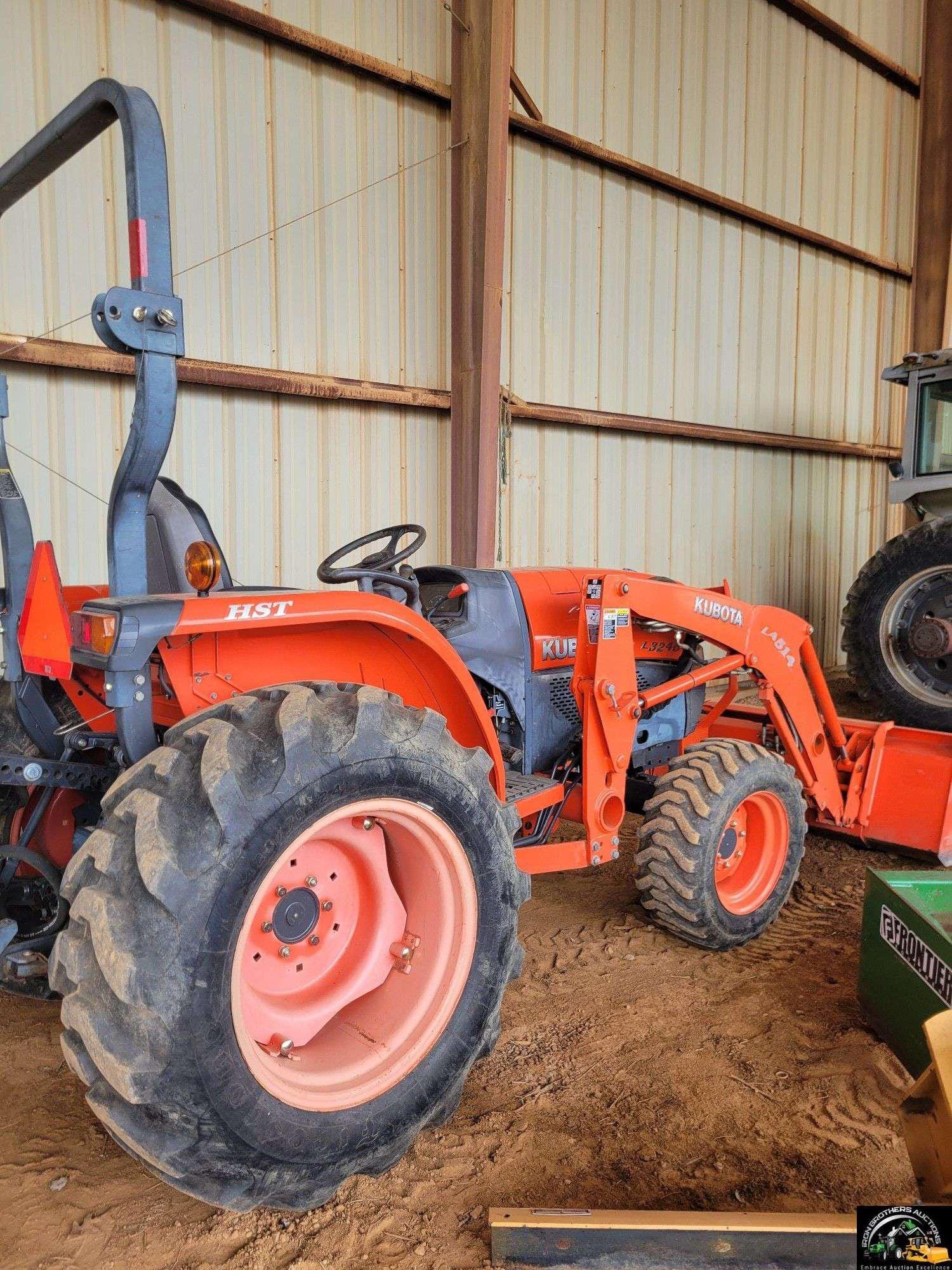 Main image Kubota L3240