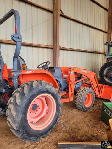 Main image Kubota L3240