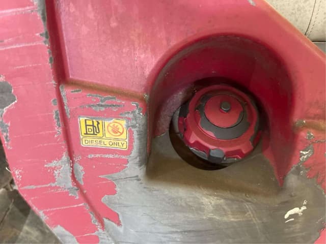 Image of Kubota RTV900 equipment image 4