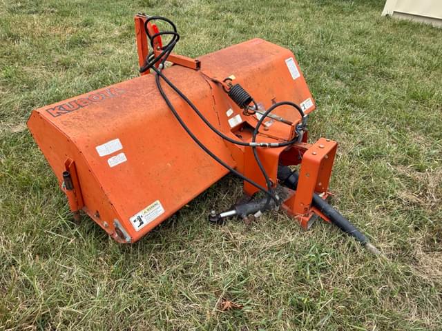Image of Kubota L2062C equipment image 4
