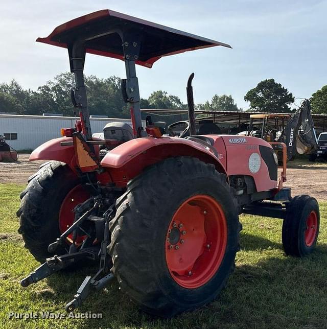 Image of Kubota M6040 equipment image 4
