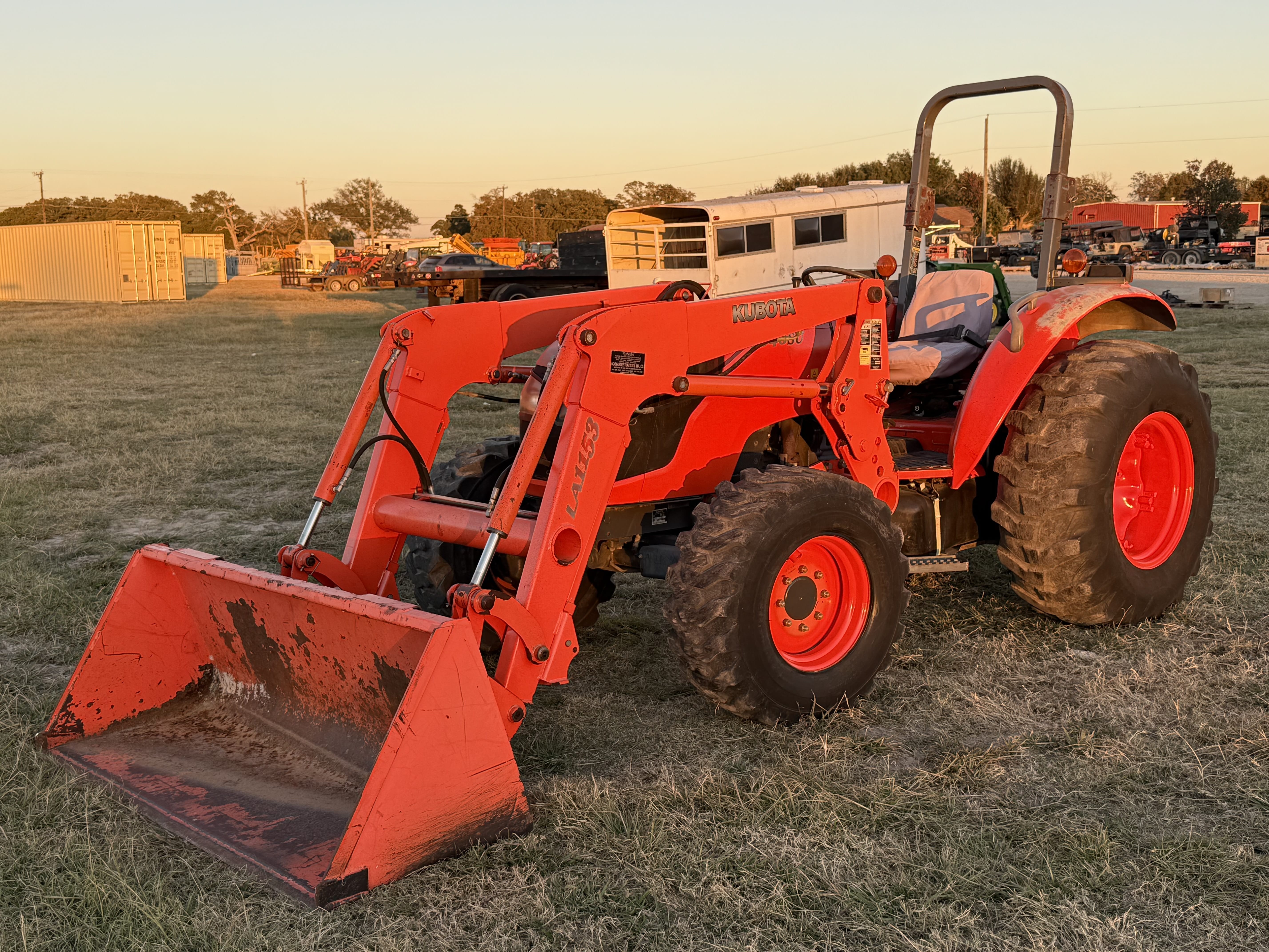 Main image Kubota M7040DT