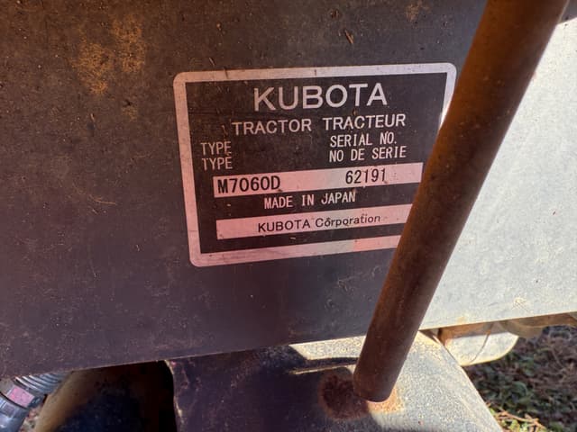 Image of Kubota M7060 equipment image 4